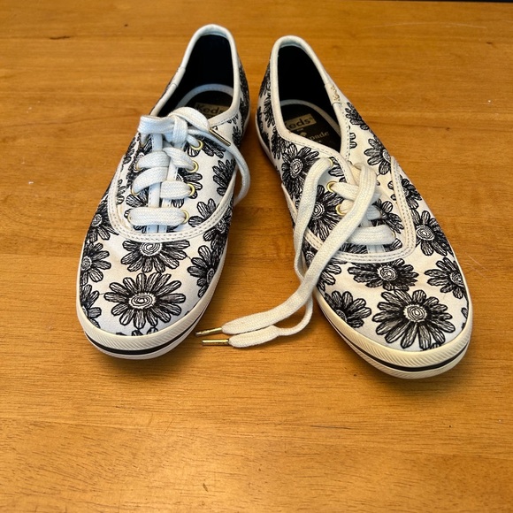 Keds x Kate Spade Sneakers - Picture 2 of 8